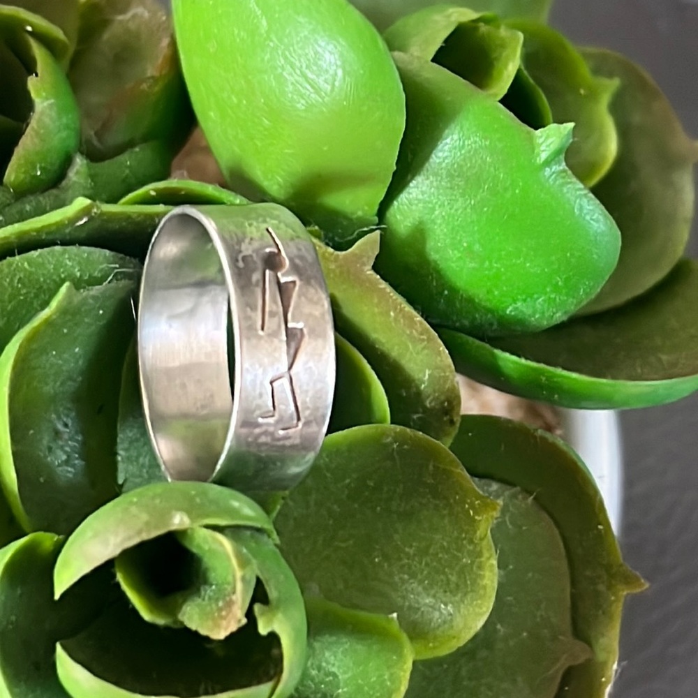 Kokopelli good luck ring 7.5 🤰 🎶